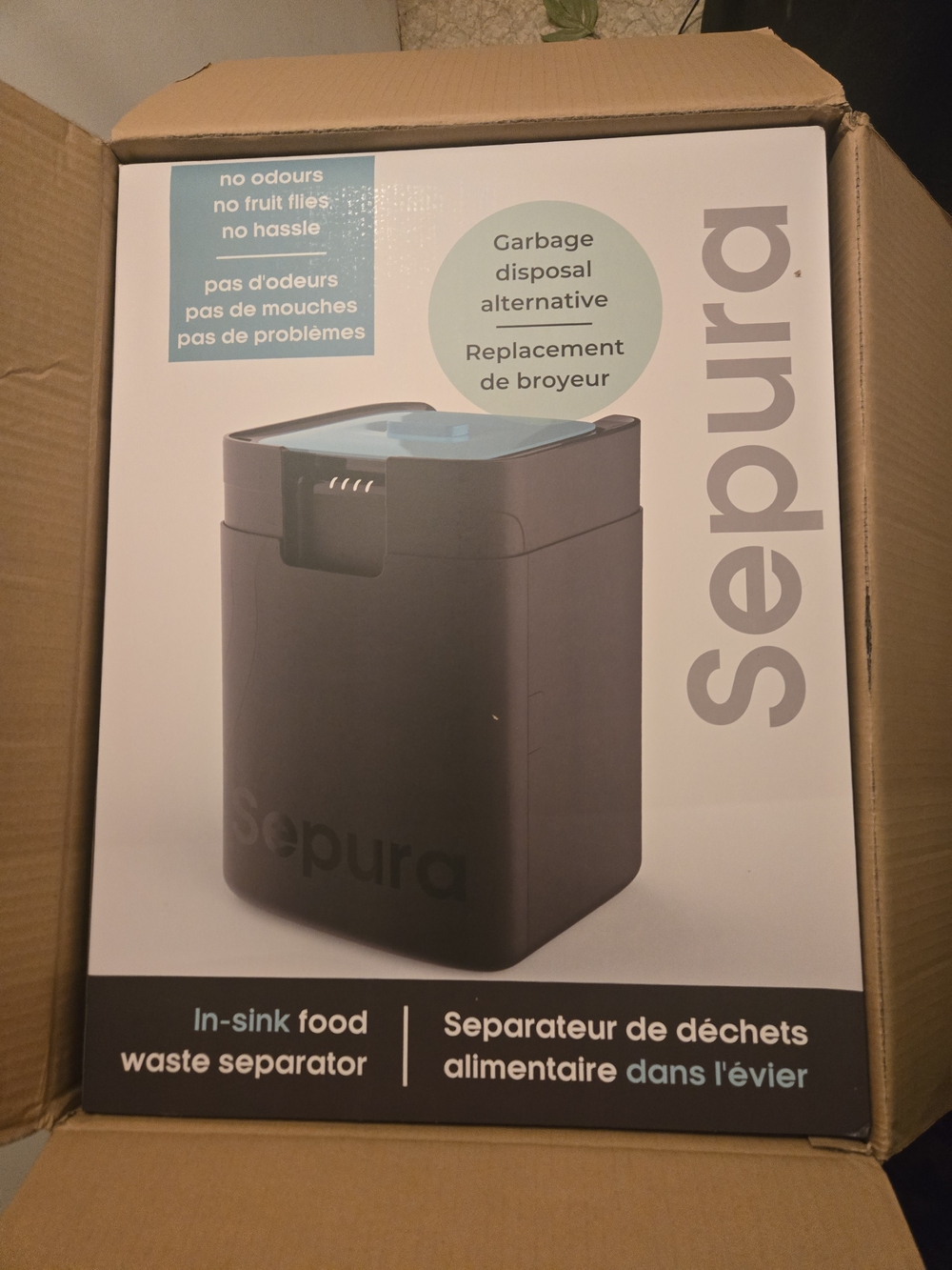 In-Sink Food Waste Separator - Gray with Light Blue Lid